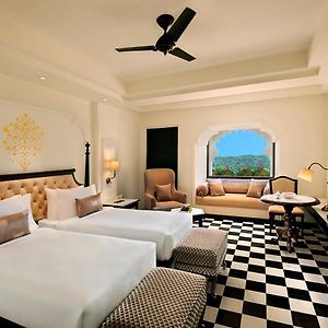 Premium Vista Twin Room Private Terrace